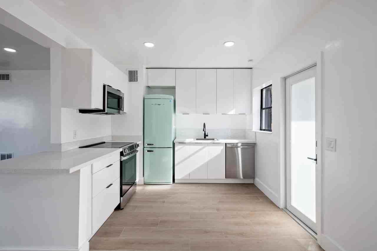 440 Ne 71st St #1 - Photo 5 of 41