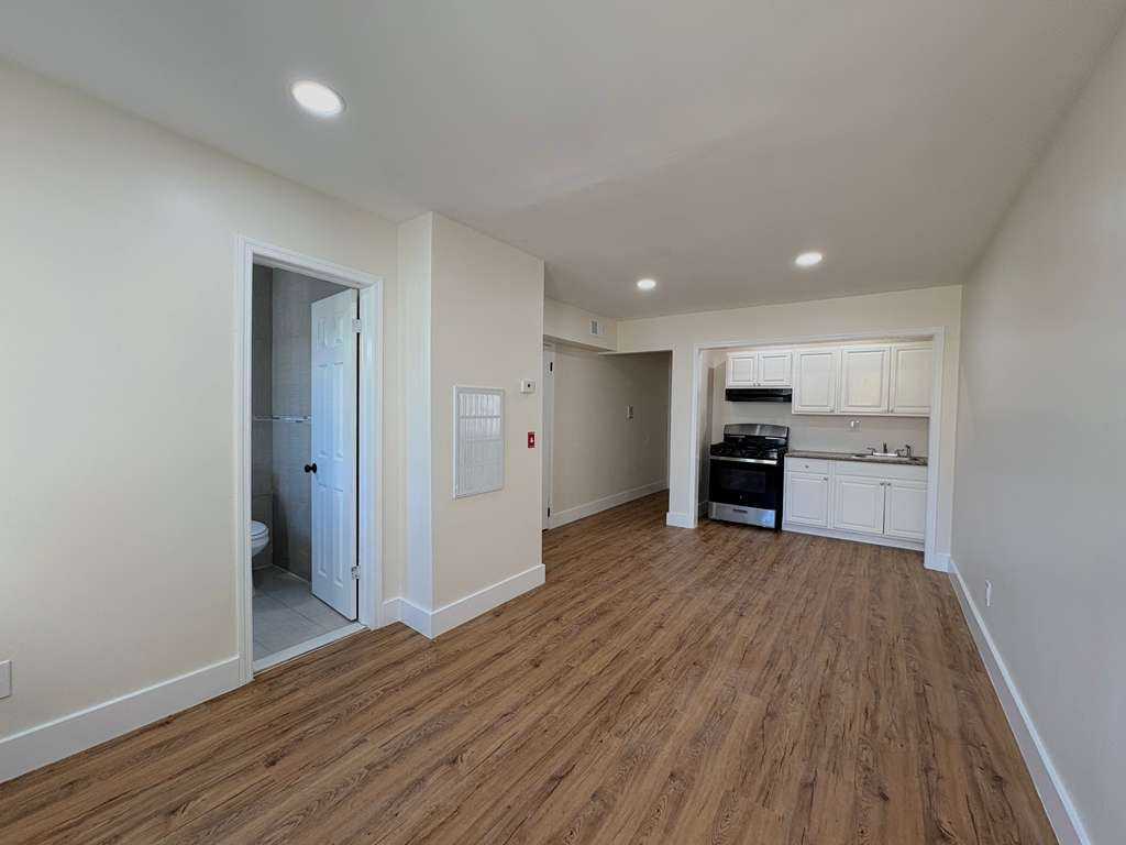 21 Willoughby St #B6 - Photo 2 of 8