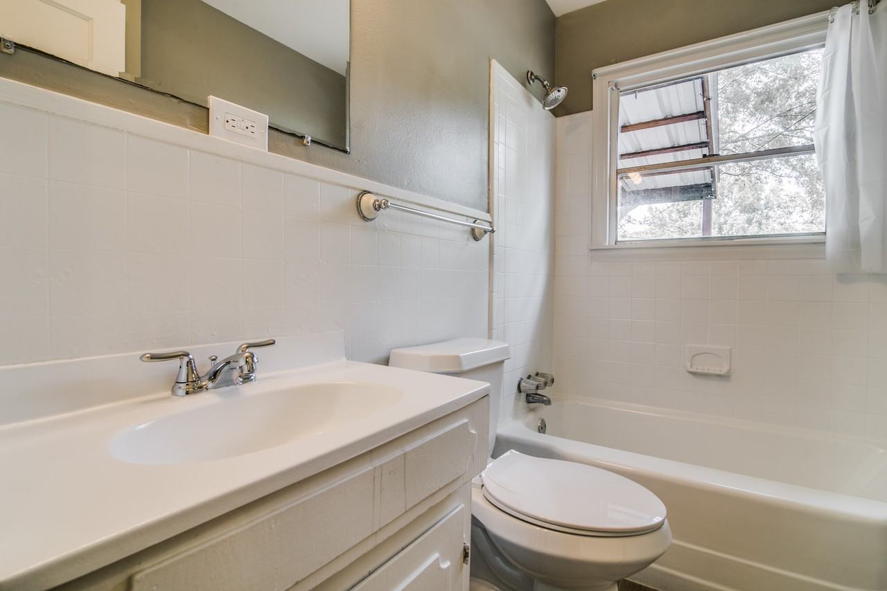 108 Glenn Ave #NA - Photo 2 of 11
