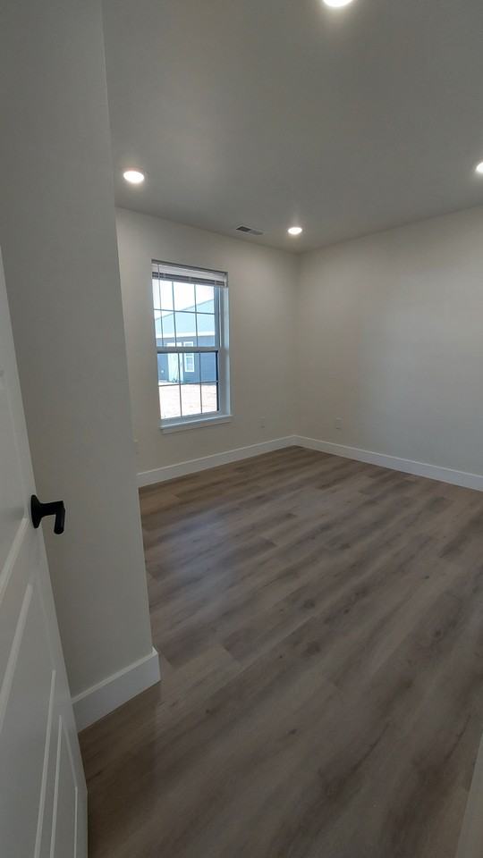 1718 Soaring Ct #1718 - Photo 4 of 11