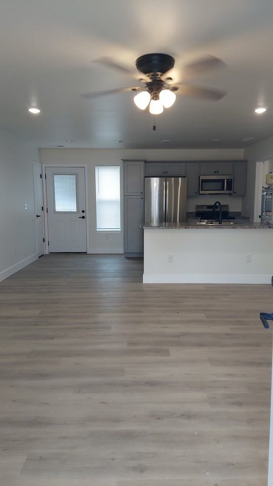 512 Eagle St #512 - Photo 2 of 13