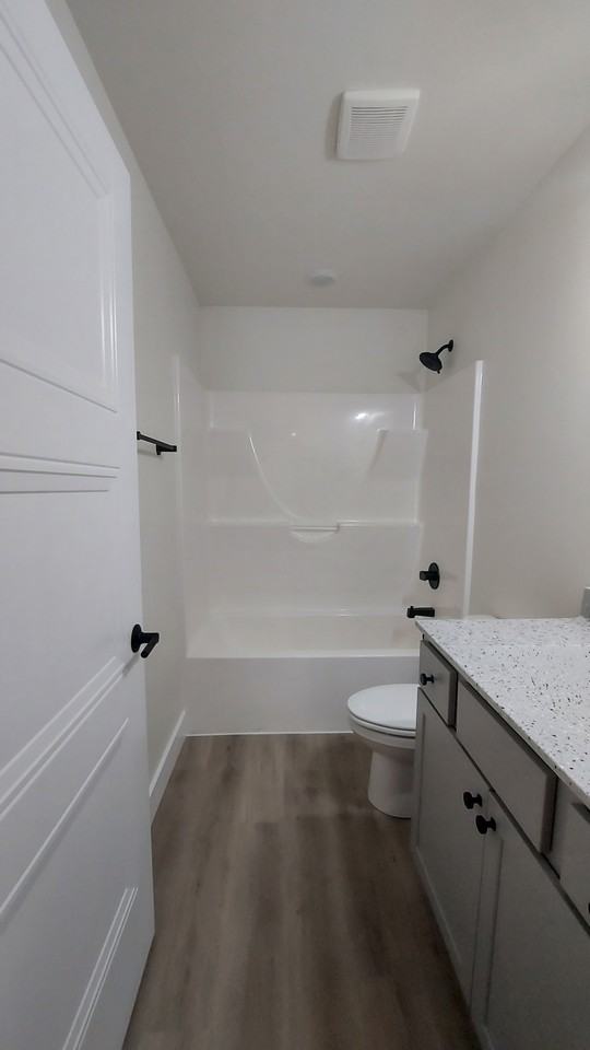 512 Eagle St #512 - Photo 3 of 13