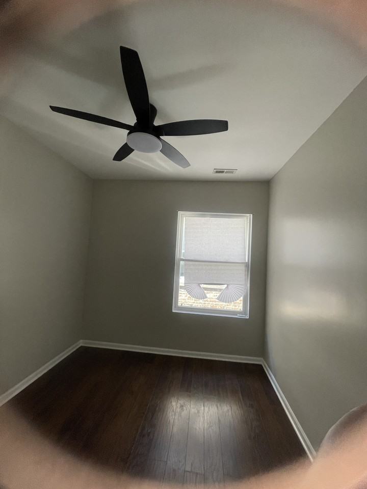 7938 S Loomis Blvd #NA - Photo 2 of 12
