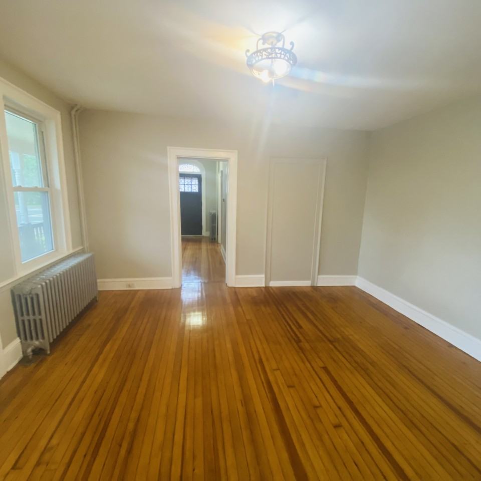 860 Windsor Ave #1 - Photo 4 of 26