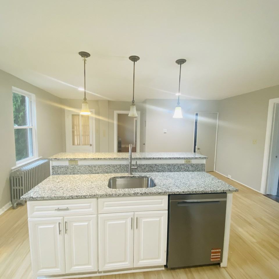 860 Windsor Ave #1 - Photo 6 of 26