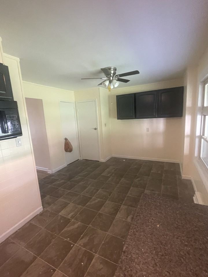 201 Buena Vista Ave #NA - Photo 3 of 22