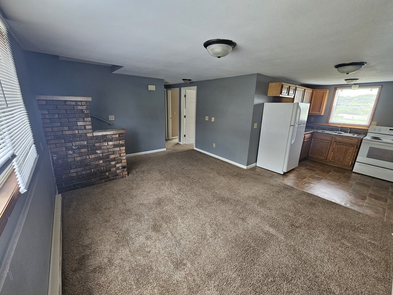 1224 Oakview Dr #1 - Photo 2 of 20