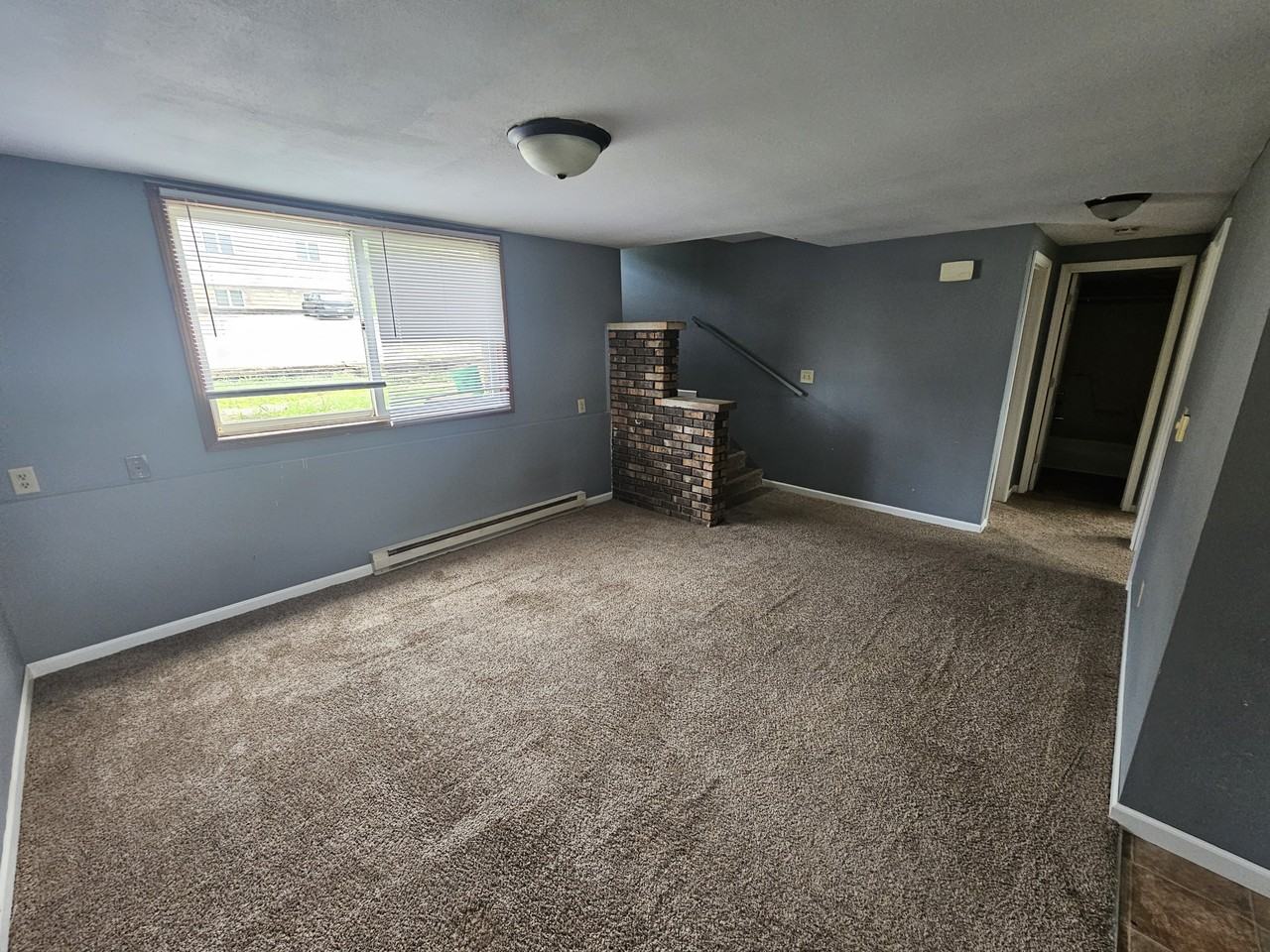 1224 Oakview Dr #1 - Photo 3 of 20