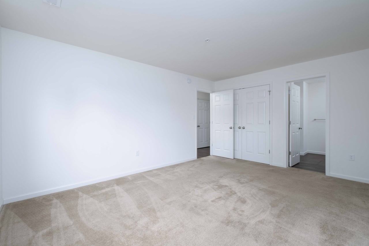 250 Oakridge Dr - Photo 7 of 12