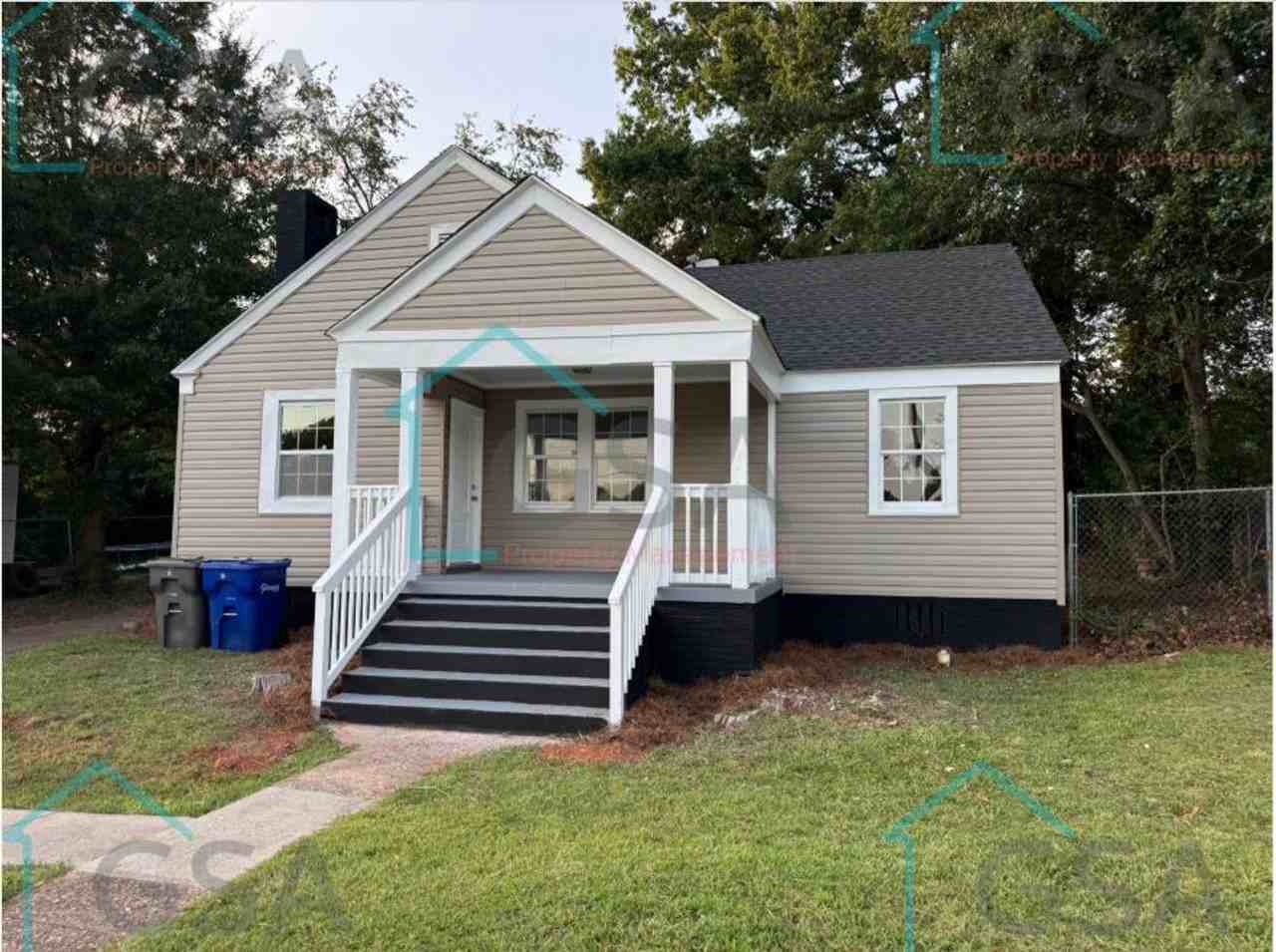 694 Saxon Ave