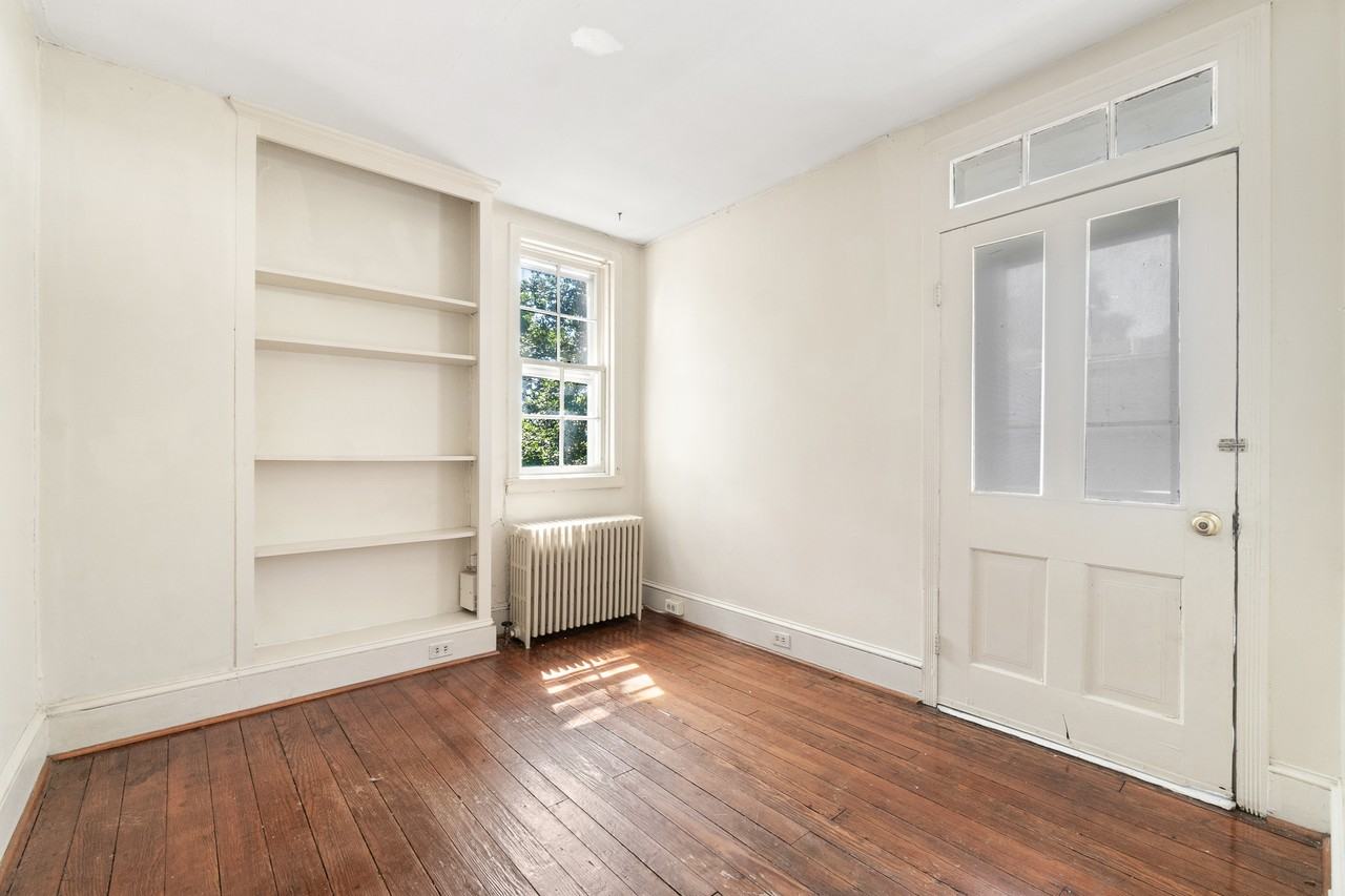 206 E 3rd St #A - Photo 2 of 26