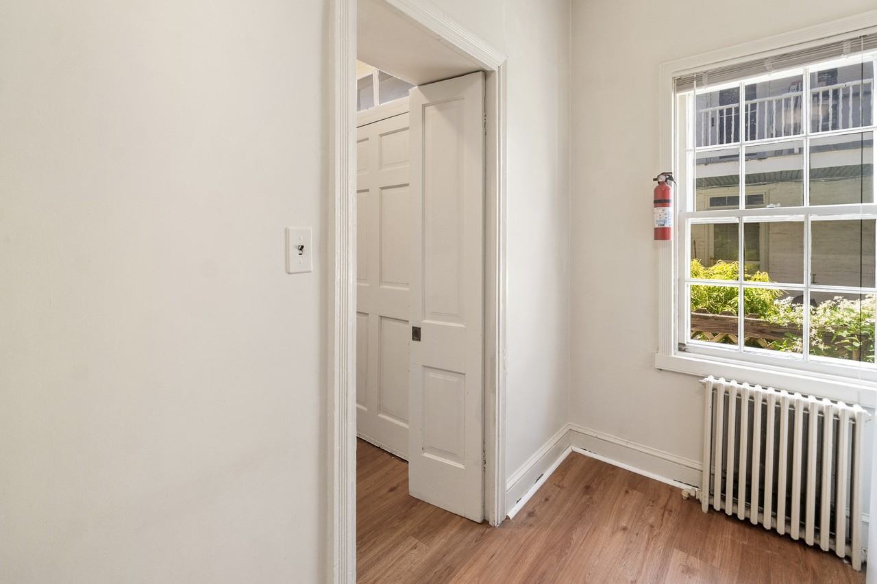206 E 3rd St #A - Photo 3 of 26