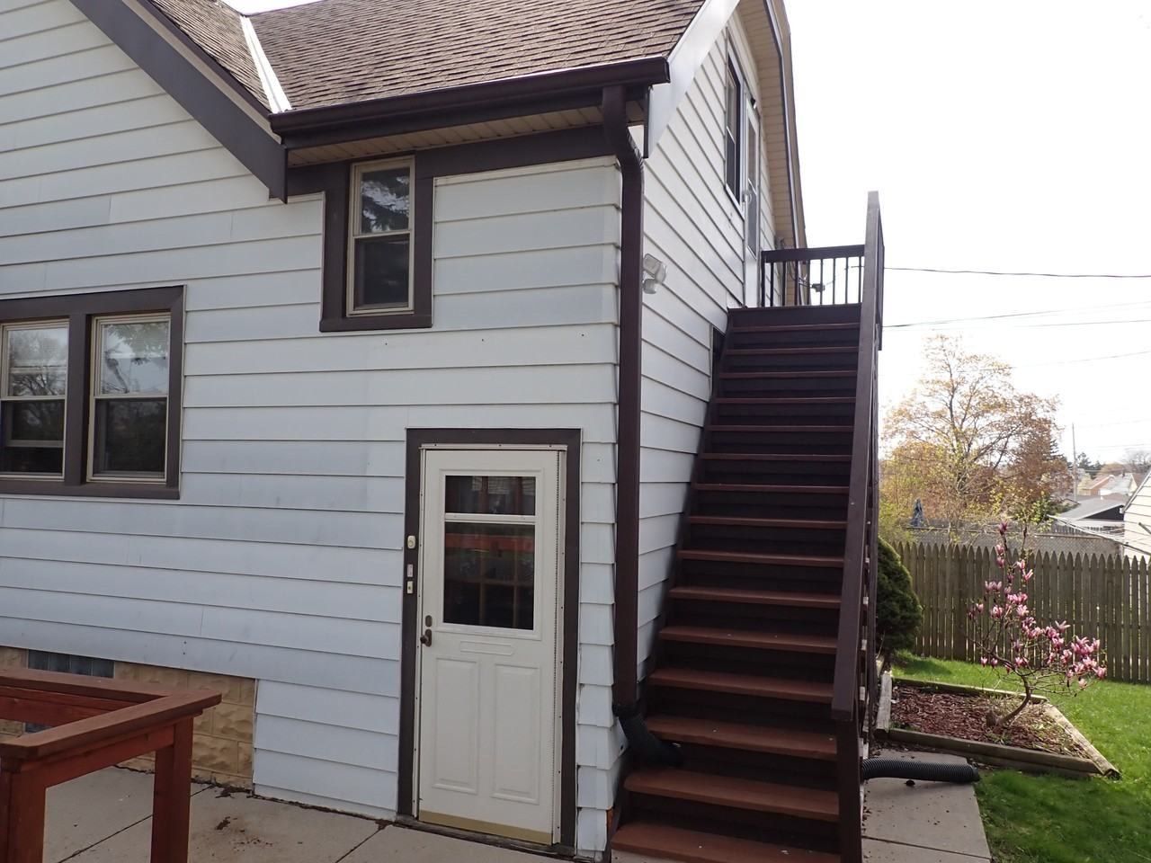 1224 Marion Ave - Photo 4 of 27