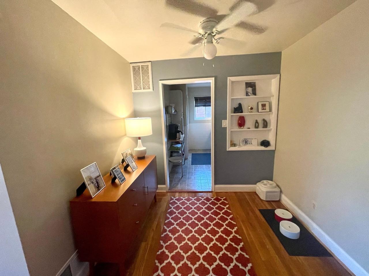 323 S Veitch St #5 - Photo 3 of 7