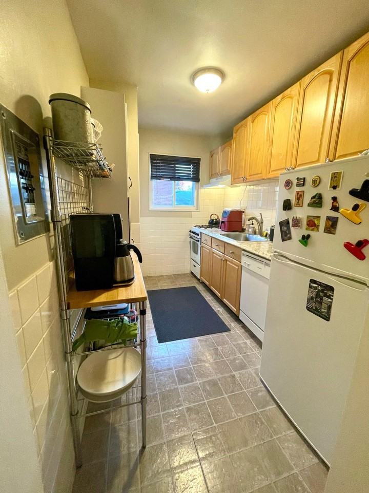 323 S Veitch St #5 - Photo 4 of 7