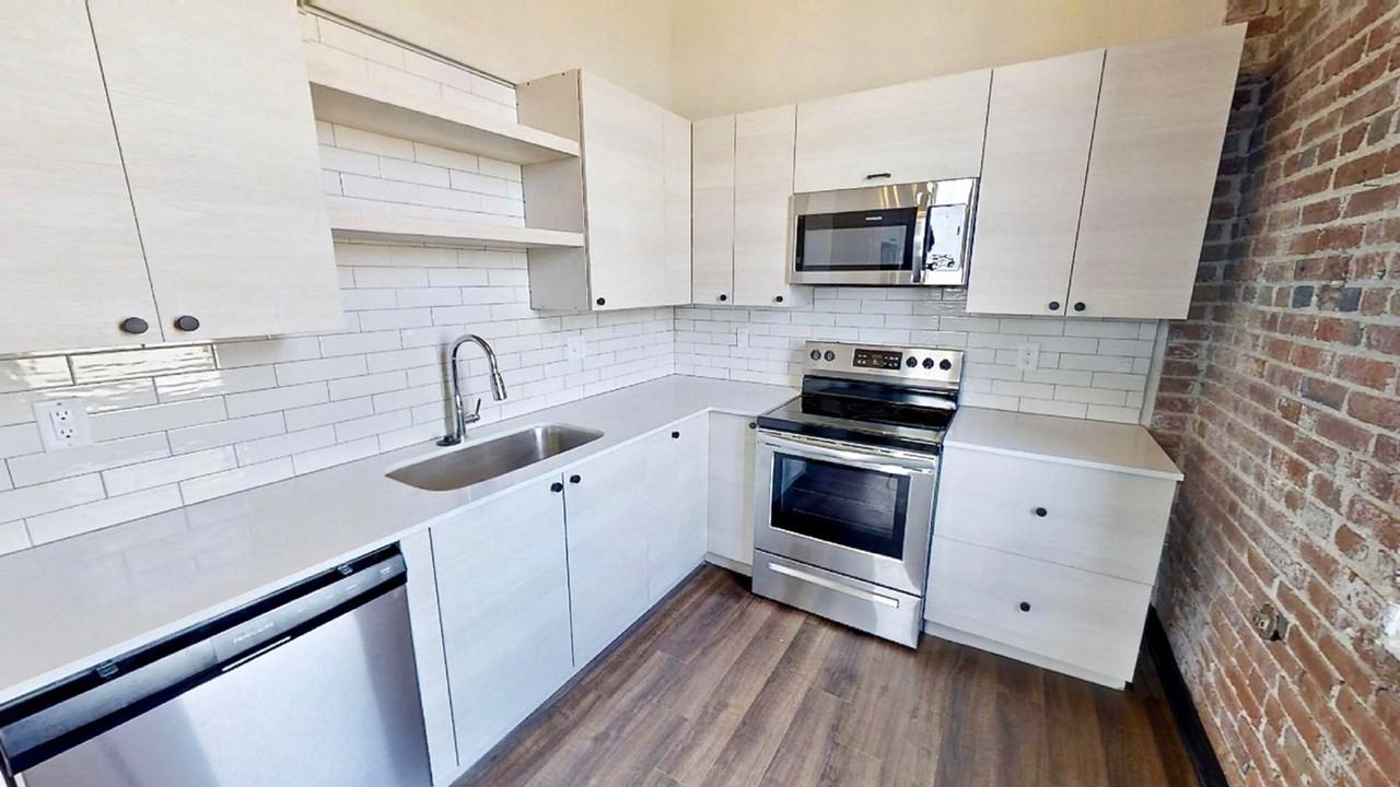 Landmark Lofts Apartments - Photo 7 of 42