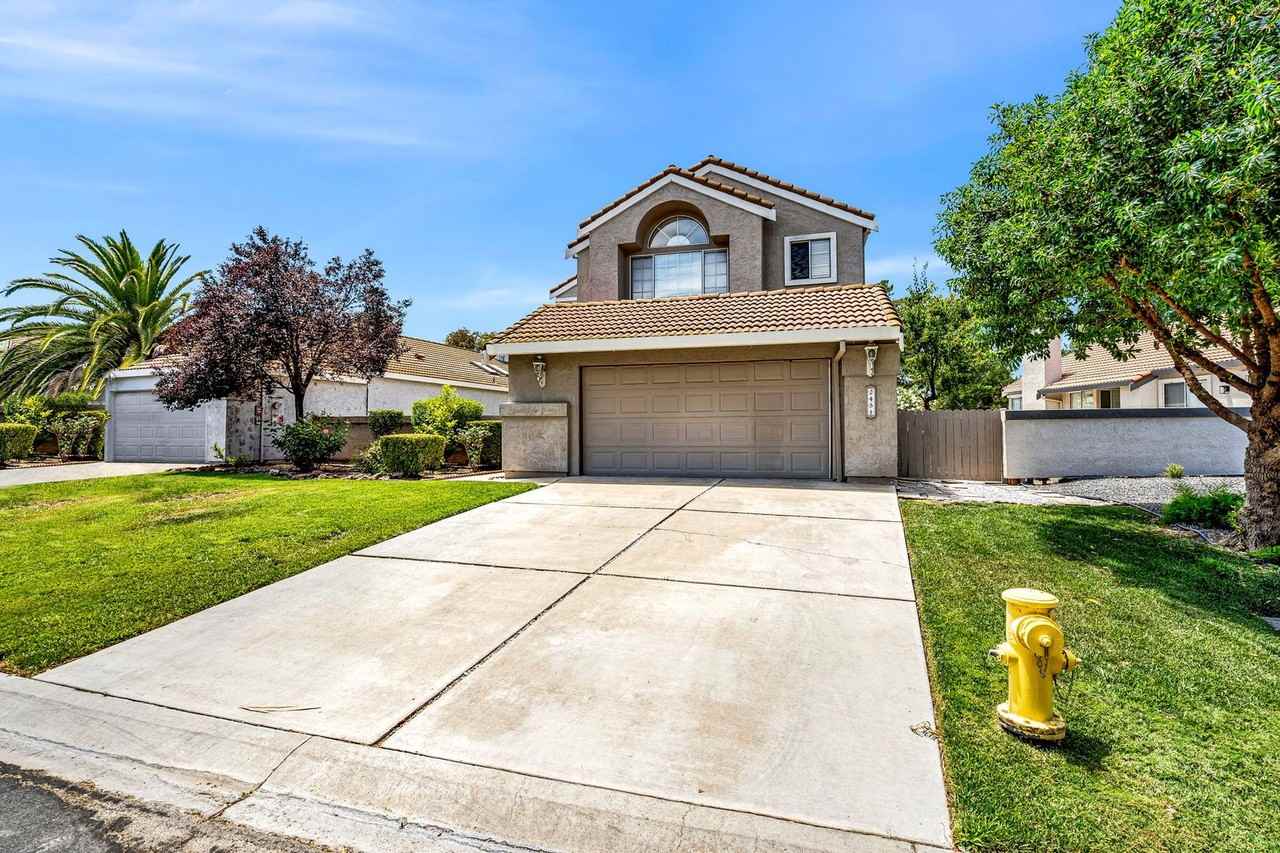 2451 Cherry Hills Dr - Photo 3 of 44