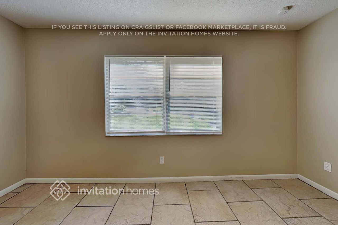 6115 Donegal E - Photo 3 of 23