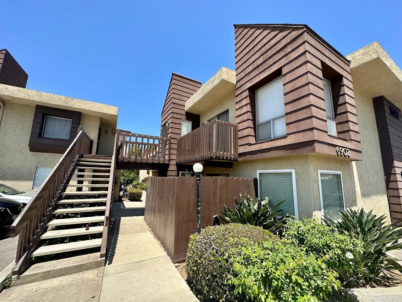 6902 Mission Gorge Rd #8