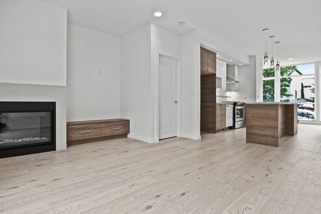2017 E Spruce St - Photo 2 of 21