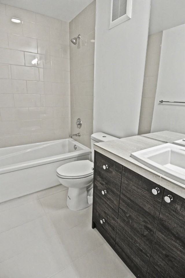 2017 E Spruce St - Photo 7 of 21
