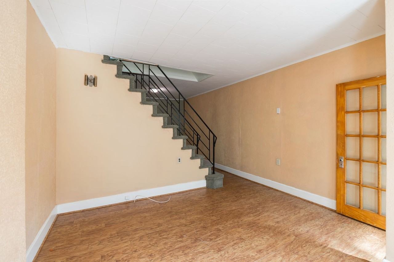 2231 S Clarion St - Photo 2 of 22