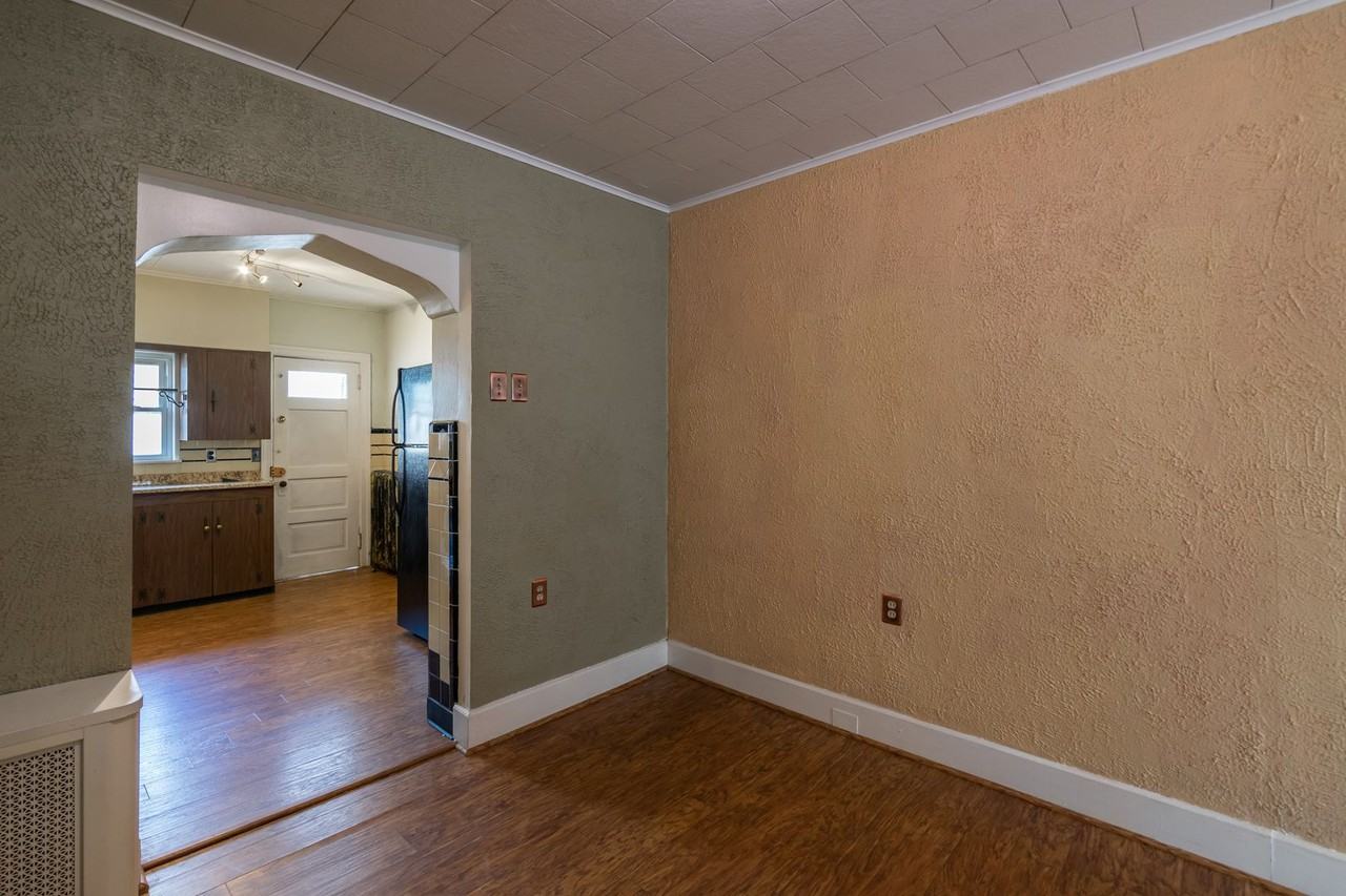 2231 S Clarion St - Photo 7 of 22