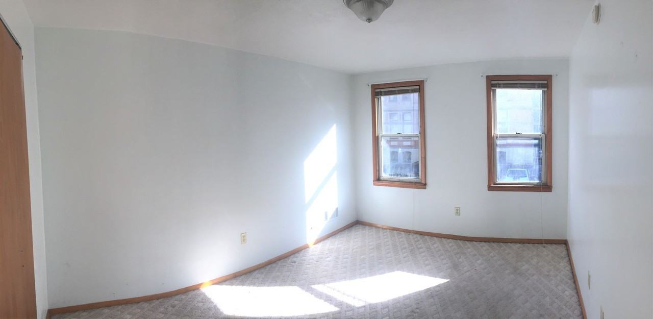 813 Evergreen Ave - Photo 3 of 4