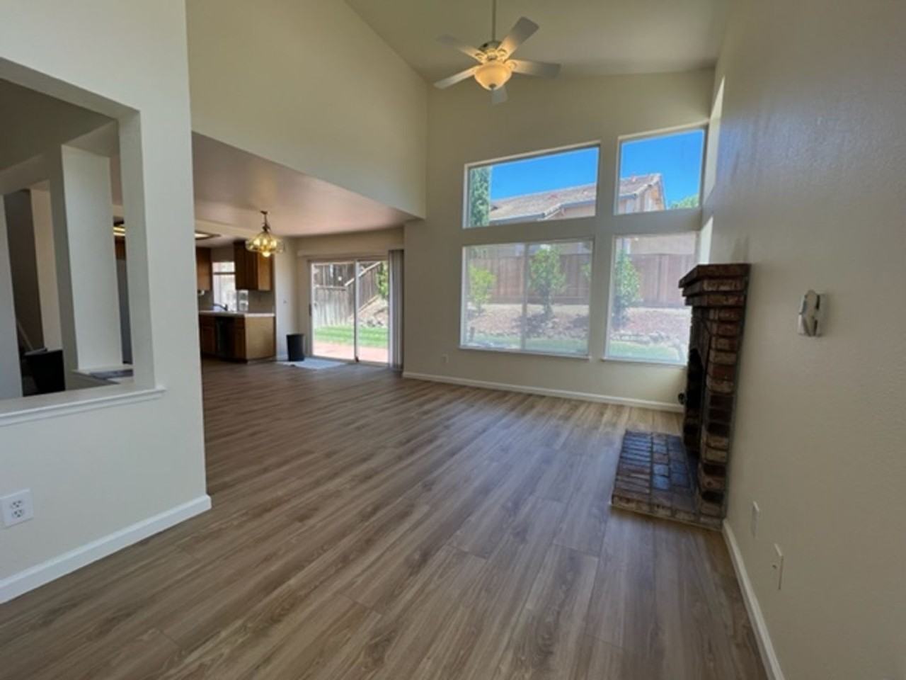 4200 Buckskin Dr - Photo 2 of 25
