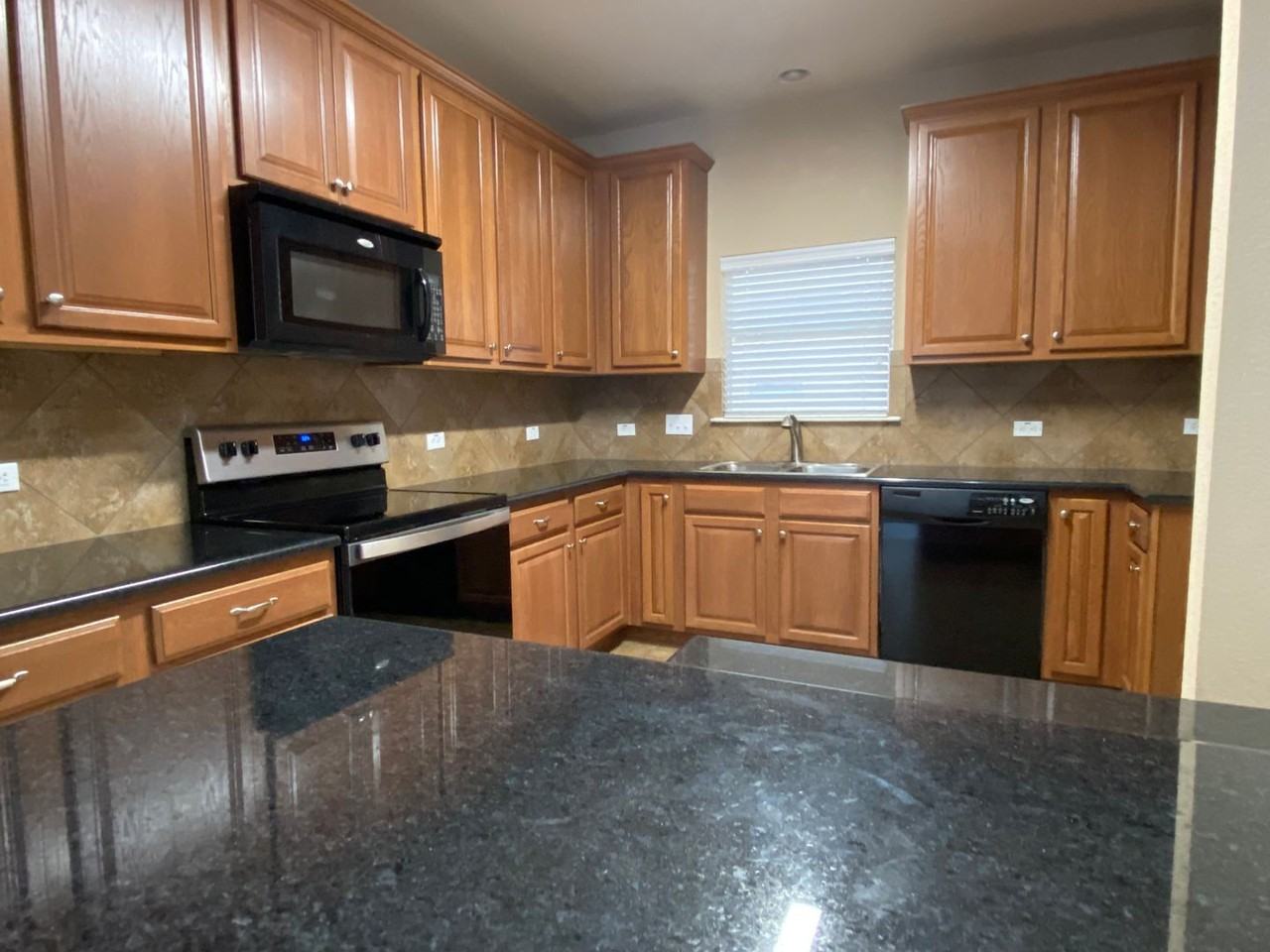 1501 Big Thicket Dr - Photo 3 of 26