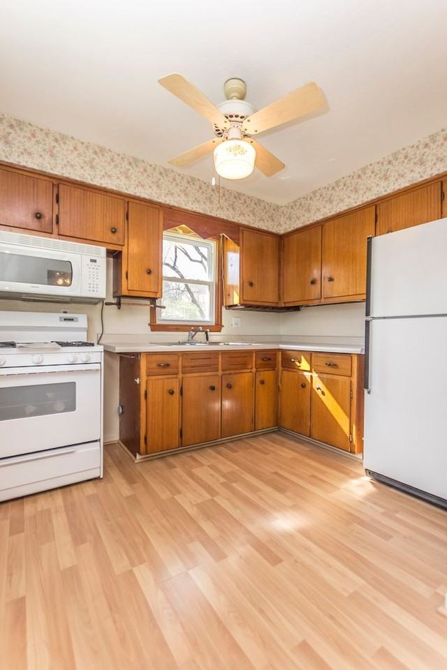 7390 Southview Dr - Photo 4 of 14