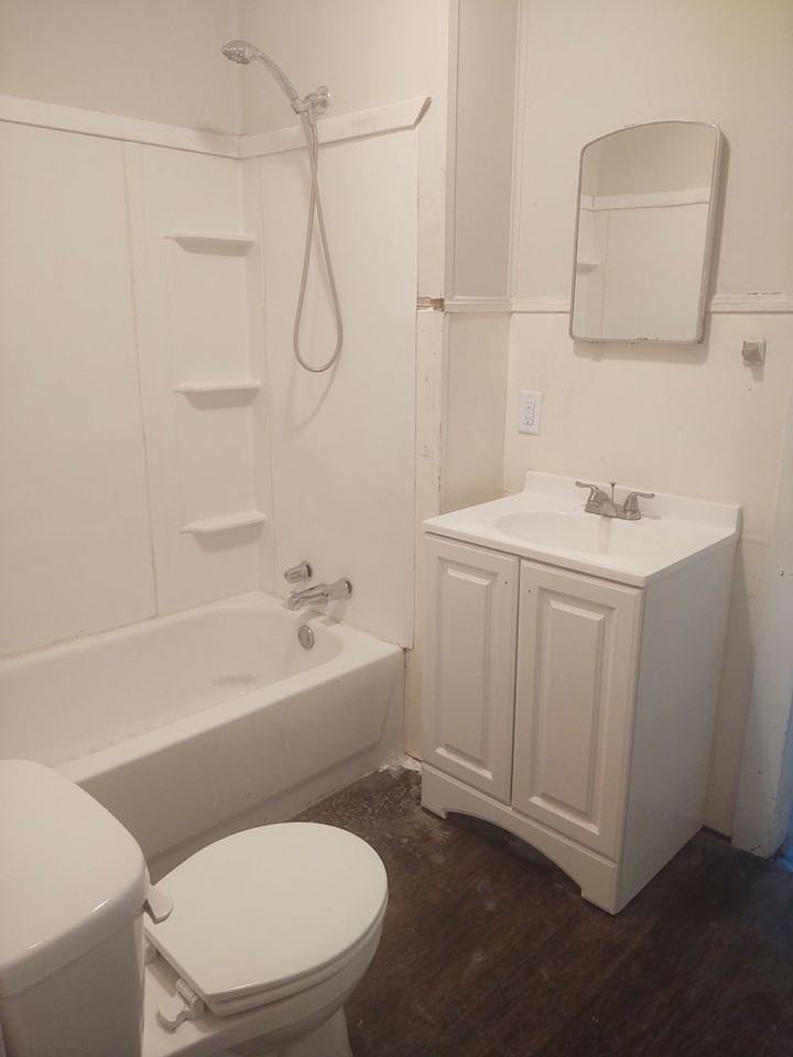 209 Sonny St - Photo 6 of 8