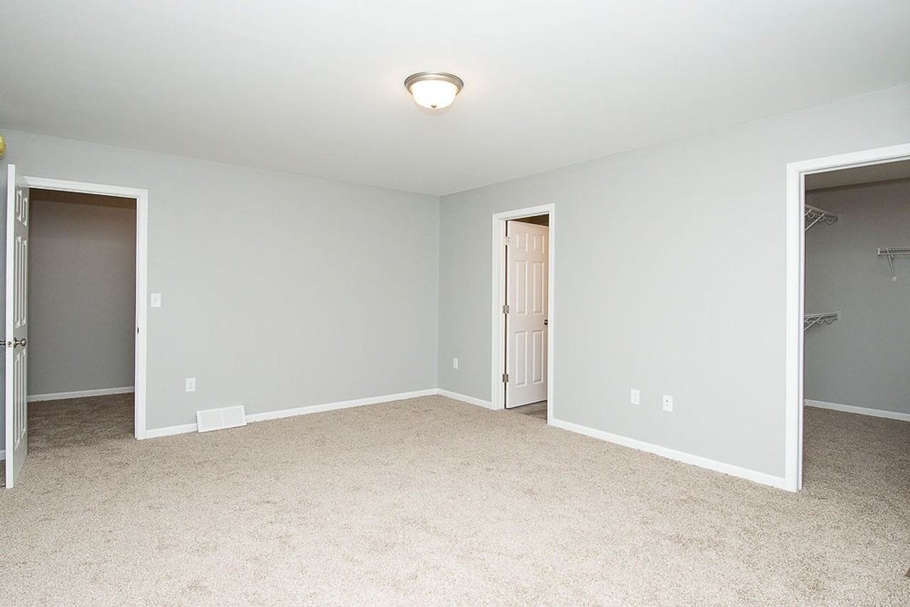 125 Sleeper Way - Photo 7 of 21