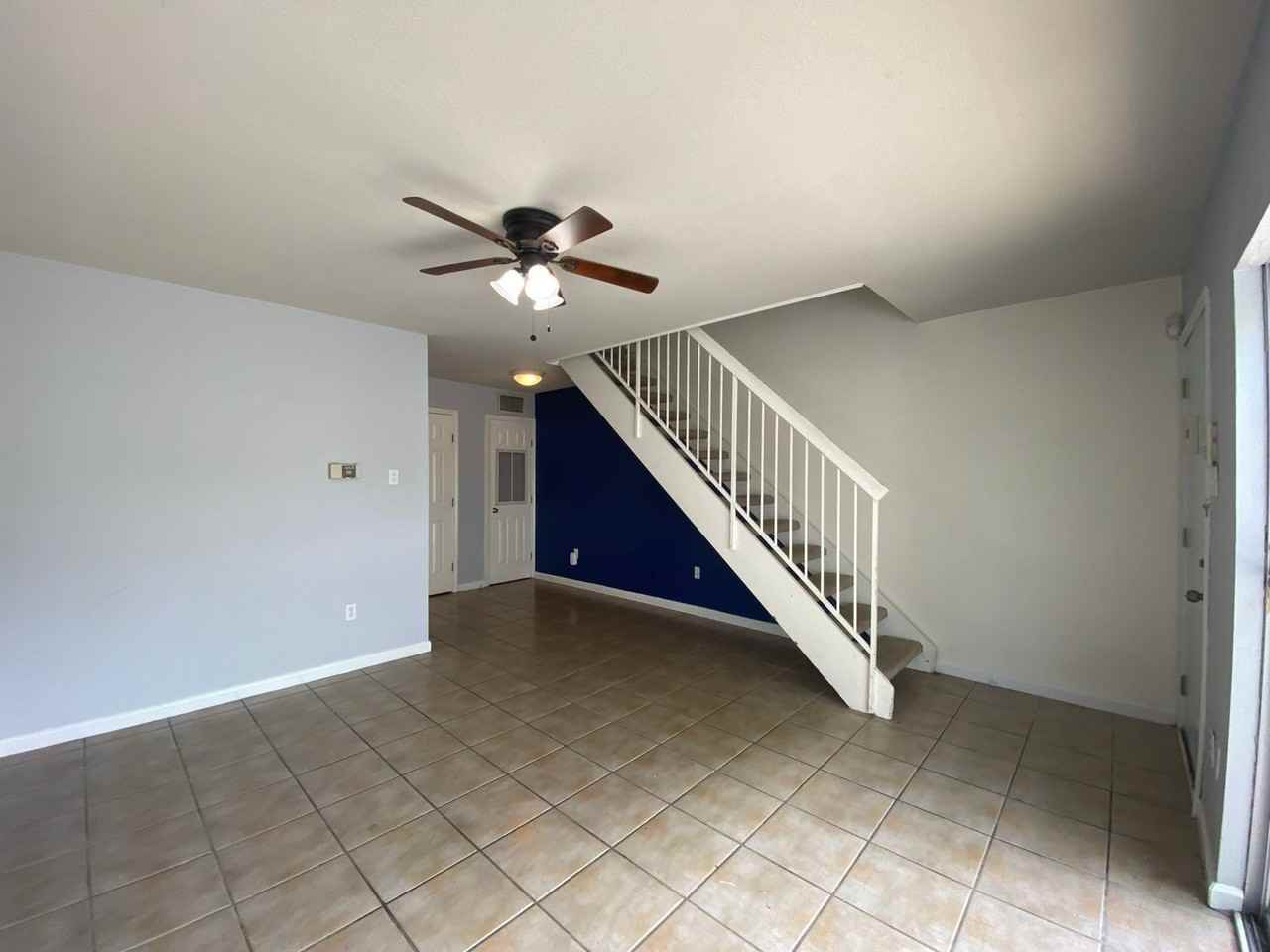 454 W Parker Blvd - Photo 3 of 9