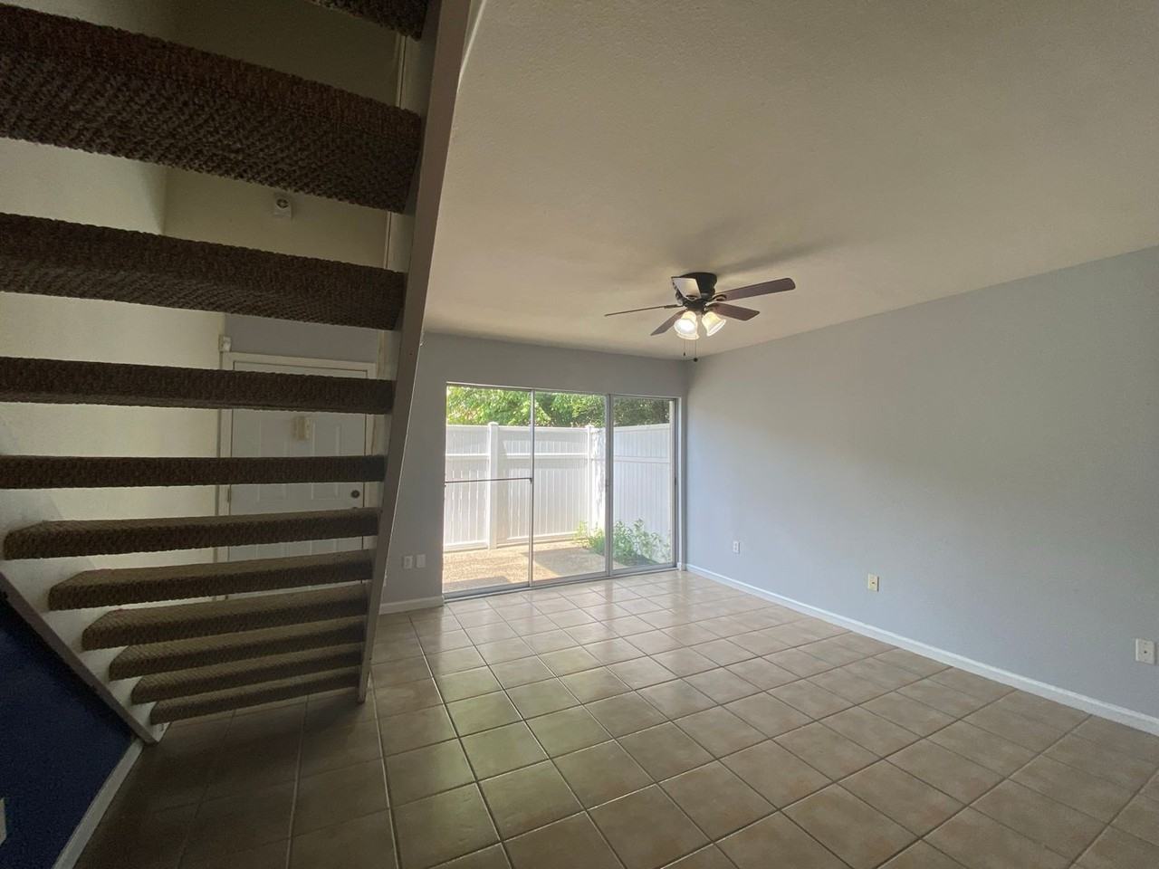 454 W Parker Blvd - Photo 6 of 9