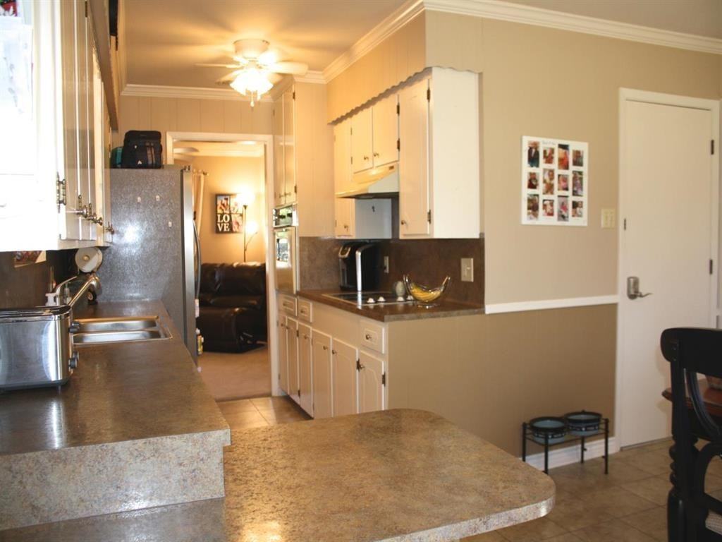 2403 Balsam St - Photo 3 of 15