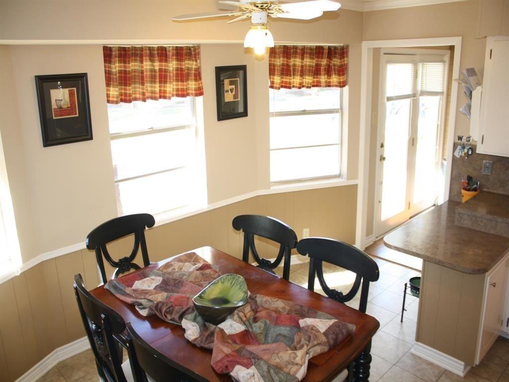 2403 Balsam St - Photo 6 of 15