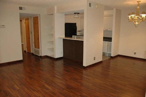 500 E Riverside Dr #109 - Photo 3 of 14