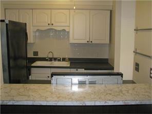 500 E Riverside Dr #109 - Photo 5 of 14