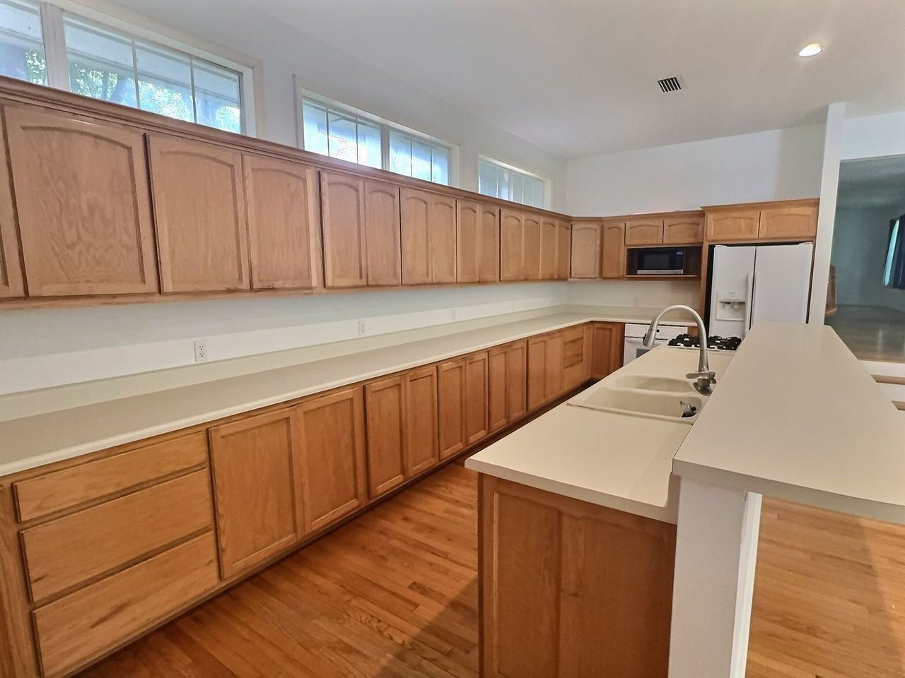 6509 Shore Dr - Photo 7 of 29