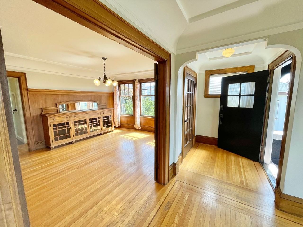 518 Staples Ave - Photo 3 of 32