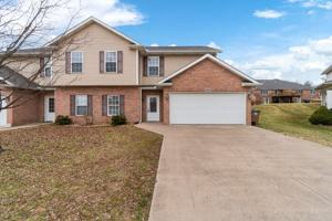 featured image of 2862 Larkspur Ct