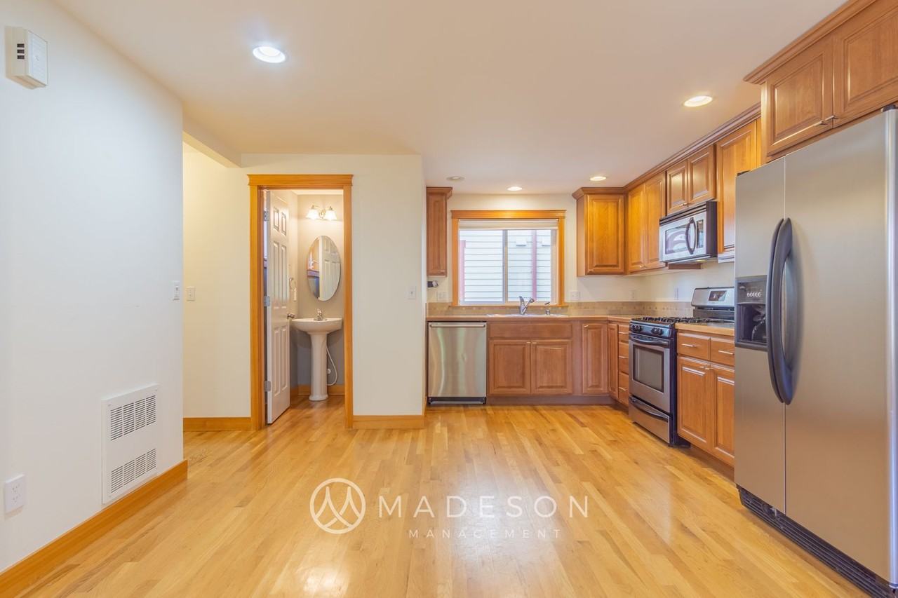 1539A Nw 58th St - Photo 2 of 19