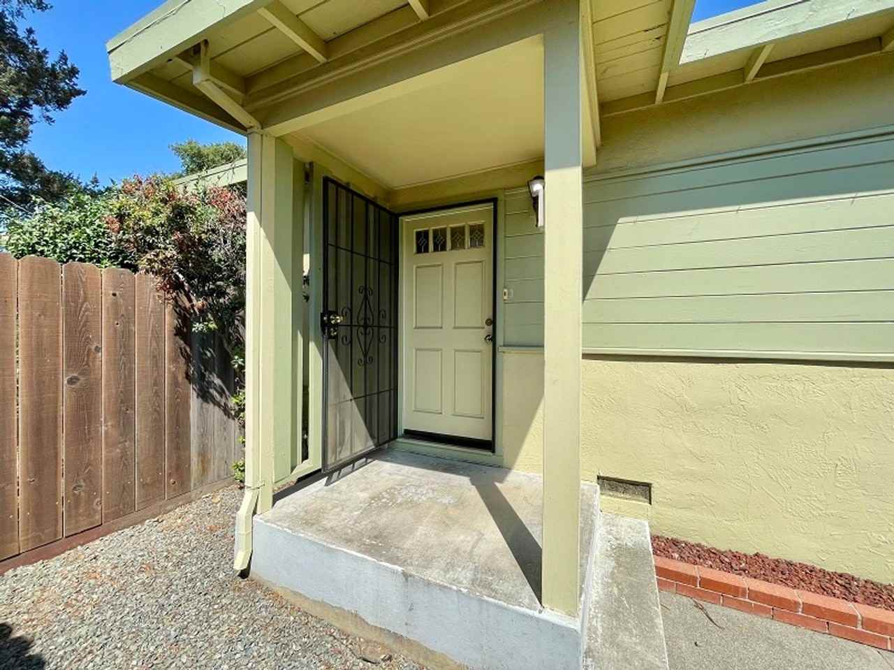 3063 Linda Vista Ave - Photo 4 of 22