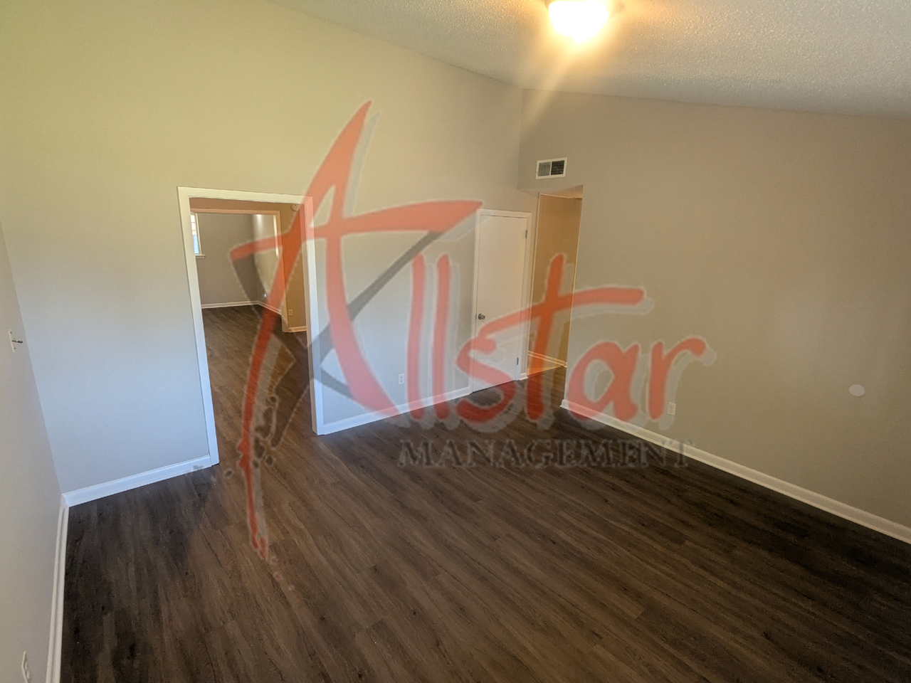 1915 Southaven Cir N - Photo 7 of 14