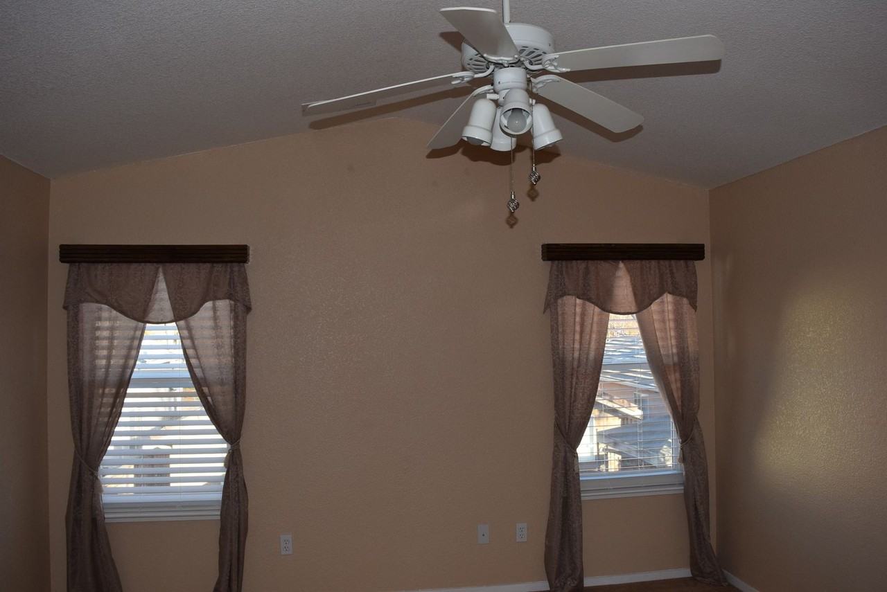 541 Pombo Square Dr - Photo 3 of 14