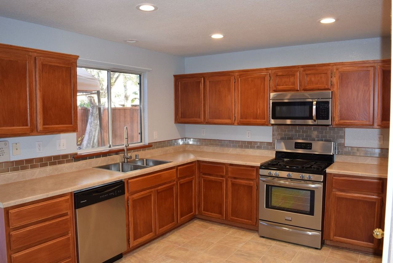 541 Pombo Square Dr - Photo 6 of 14