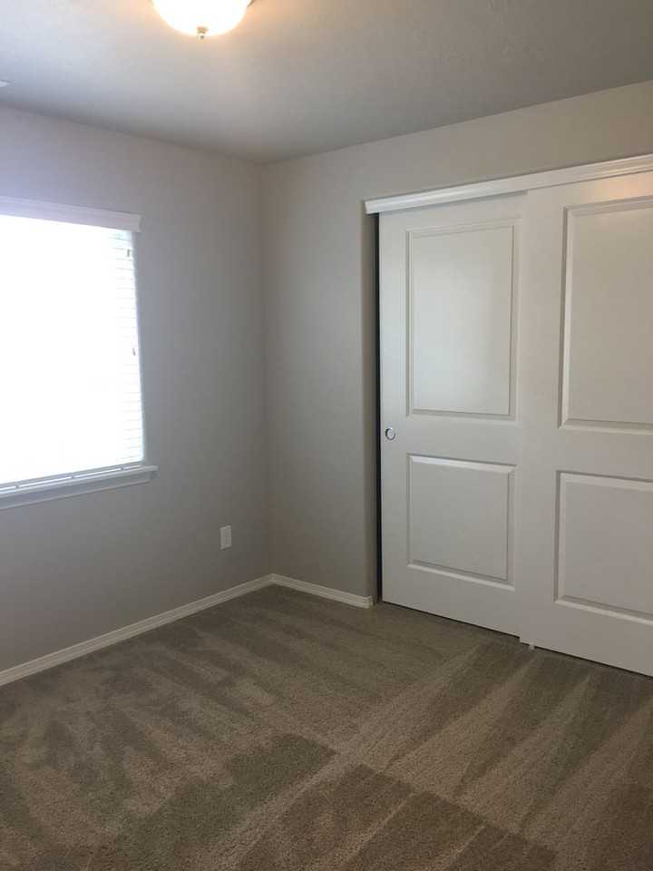 1505 Sw 36th Loop - Photo 6 of 10