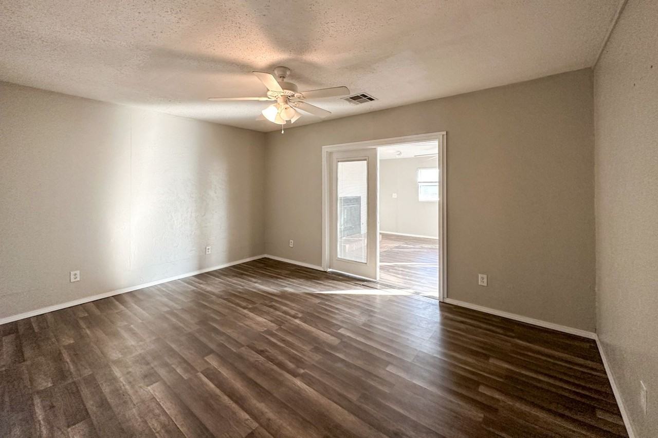 514 Nw 94th St - Photo 6 of 15
