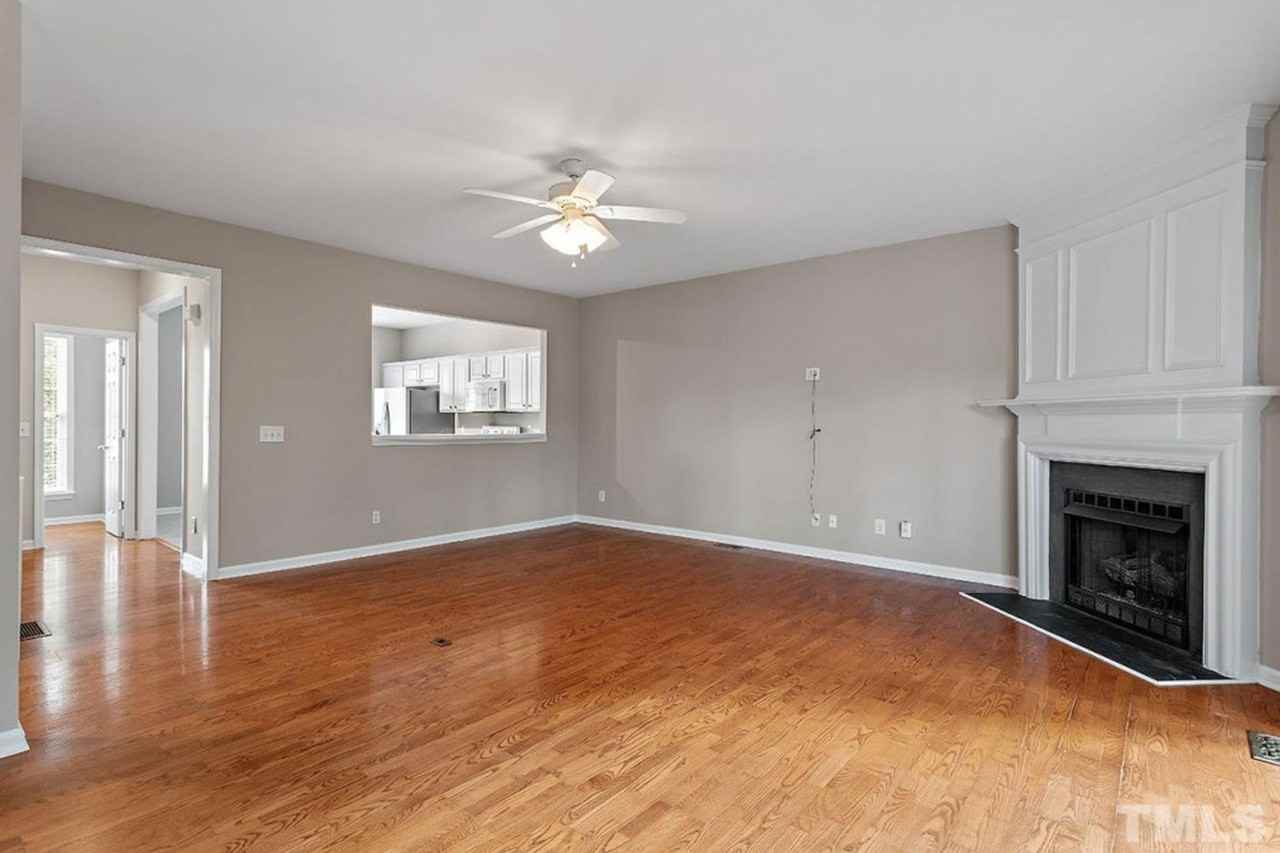 7001 Wheat Mill Pl - Photo 4 of 32